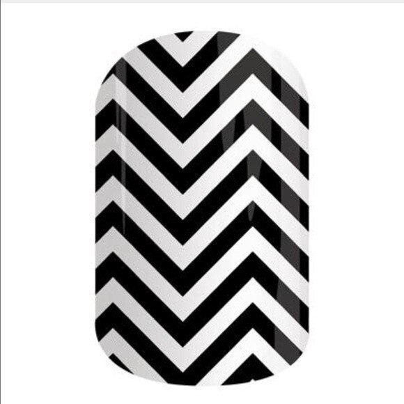 Jamberry Nails New Vinyl Sheet Heat Pressure Activated Wraps Chevron Design - Picture 1 of 2